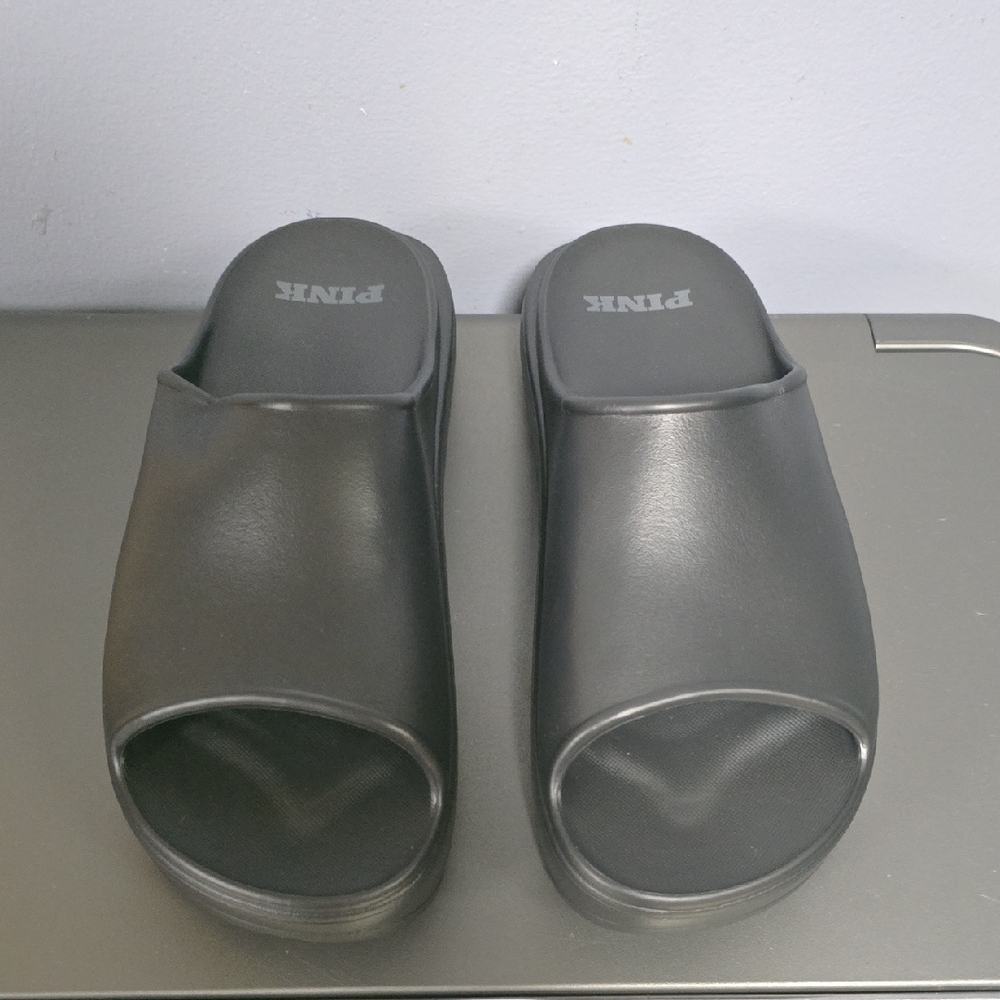 PINK Victoria's Secret Women Black Slide Sandals